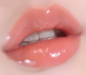 Ăn rau mồng tơi giúp môi căng mọng, mịn màng