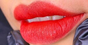 Làm sao phân biệt phun môi xịn và phun môi ‘nguy hiểm’?