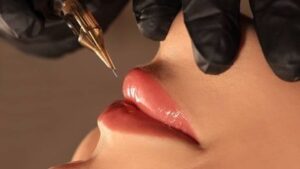 Những người mới xăm môi ăn mắm tôm được không?