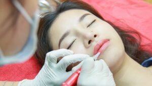 co nen xam moi vao mua dong khong uaj of 1668408787 373ba0f394