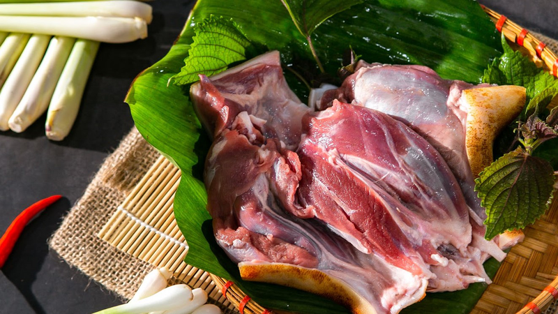 Phun môi có được ăn thịt dê không? Phun môi có được ăn thịt dê không?
