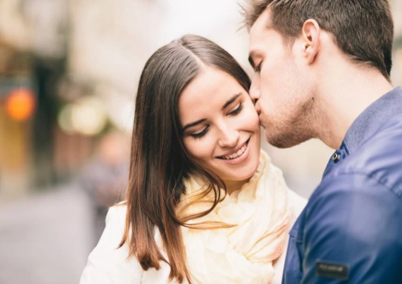 Góc giải đáp xăm môi có kiêng quan hệ vợ chồng không? Cần lưu ý những gì? 3