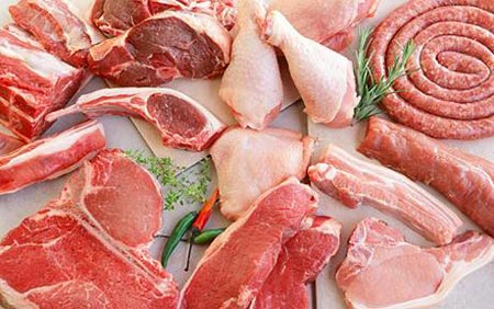 Phun môi bị nổi mụn trắng, cách điều trị hiệu quả 1 Kiêng các thực phẩm thịt gà, thịt lợn để tránh mưng mủ.