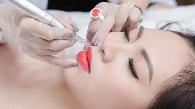 phu_nu_sau_sinh_may_thang_thi_xam_moi_duoc_2_6fad1b0f45 Phụ nữ sau sinh mấy tháng thì xăm môi được 2