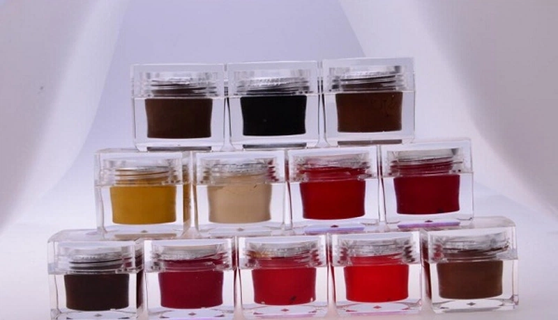 Mực phun kém chất lượng khiến môi bị nổi mụn nước