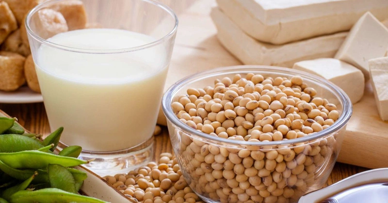 phun_moi_co_duoc_an_dau_phu_khong_1_1573642352 Đậu nành có chất phytoestrogen bổ sung estrogen vào máu