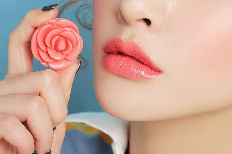 phuong_phap_phun_moi_phu_bong_collagen_va_nhung_dieu_can_biet_2_30f7b525f7 Thận trọng tránh các tác dụng ngoại ý khi phun môi phủ bóng collagen 3