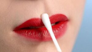 xăm môi kiêng nước