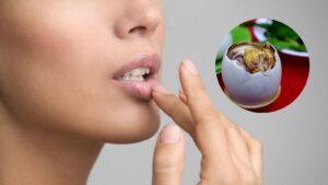 Tìm câu trả lời cho băn khoăn xăm môi ăn trứng vịt lộn có được không? Lỡ ăn có sao không?