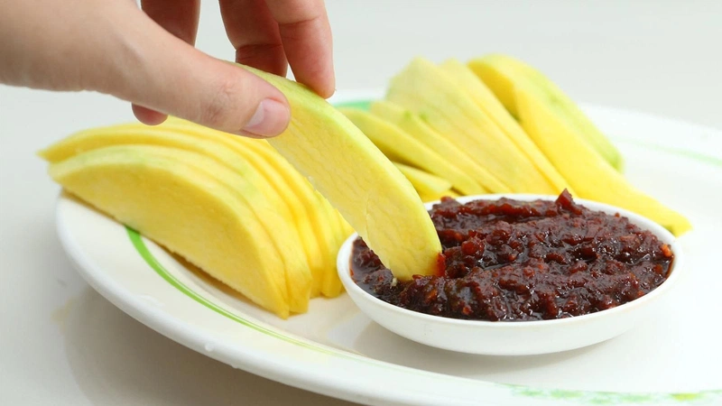 tu_van_tham_my_xam_moi_co_duoc_an_mam_ruoc_khong_2_c0ea596ed3 Tư vấn thẩm mỹ: Xăm môi có được ăn mắm ruốc không 2