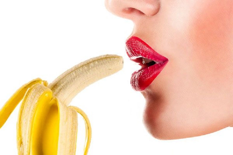 xam_moi_an_chuoi_duoc_khong3_d4ec027260 Có nên ăn chuối khi xăm môi không?