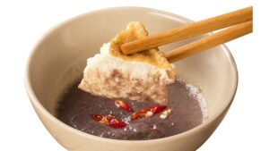 Xăm môi ăn mắm tôm được không?