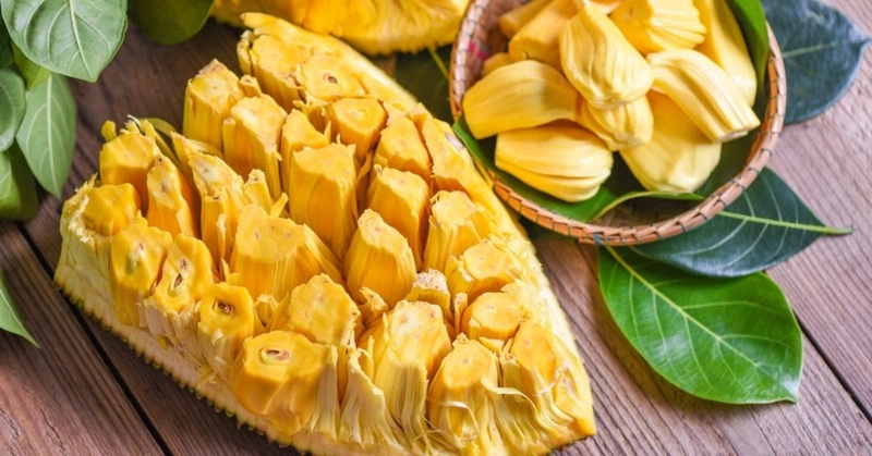 Có nên ăn mít khi xăm môi?