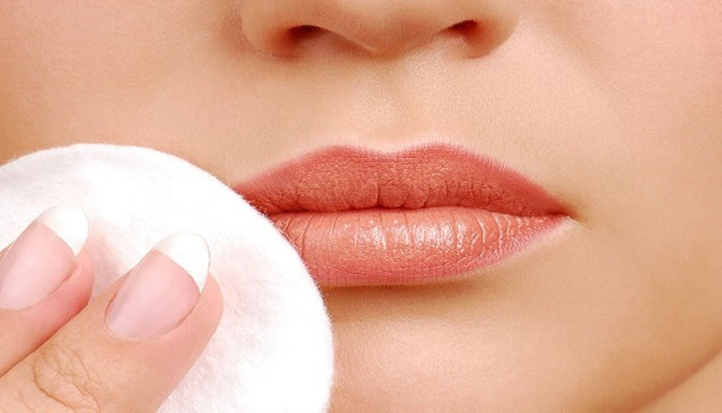 xam_moi_can_kieng_thit_ga_trong_bao_lau_4_1a9cbf9211 Xăm môi cần kiêng thịt gà trong bao lâu 4