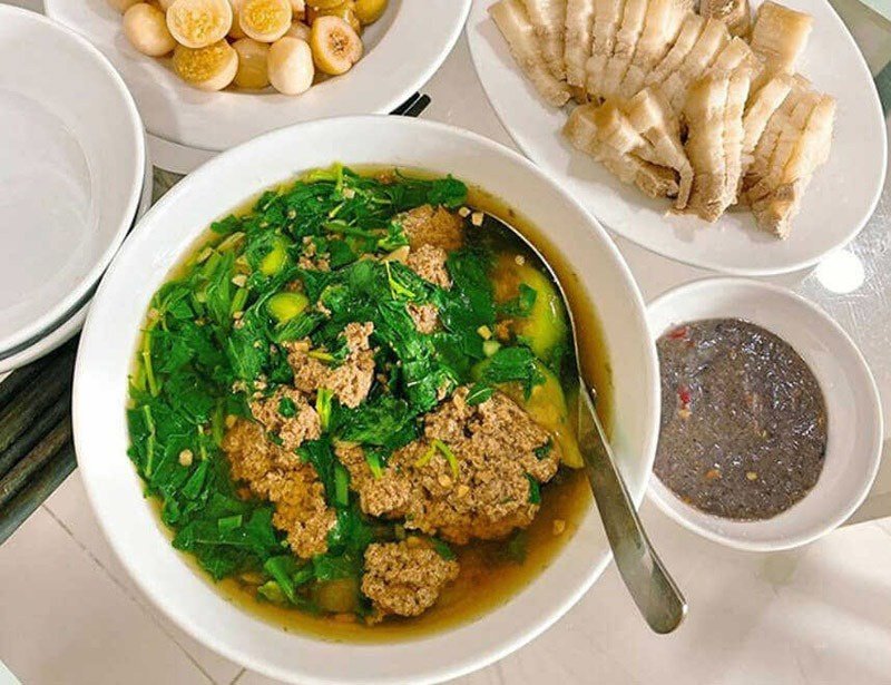 xam_moi_co_duoc_an_canh_cua_khong_1_4c4c1a01d5-1 Xăm môi có được ăn canh cua không? 1
