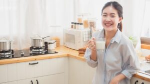 Xăm môi uống sữa tươi