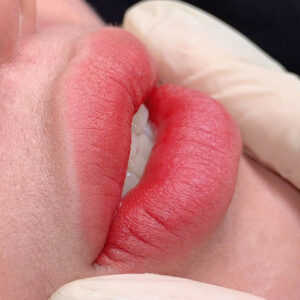 sau xăm ăn gì cho môi lên mầu đẹp