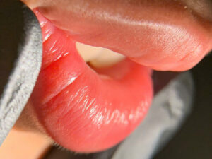 Bao lâu sau phun môi thì môi trông tự nhiên như chưa phun?