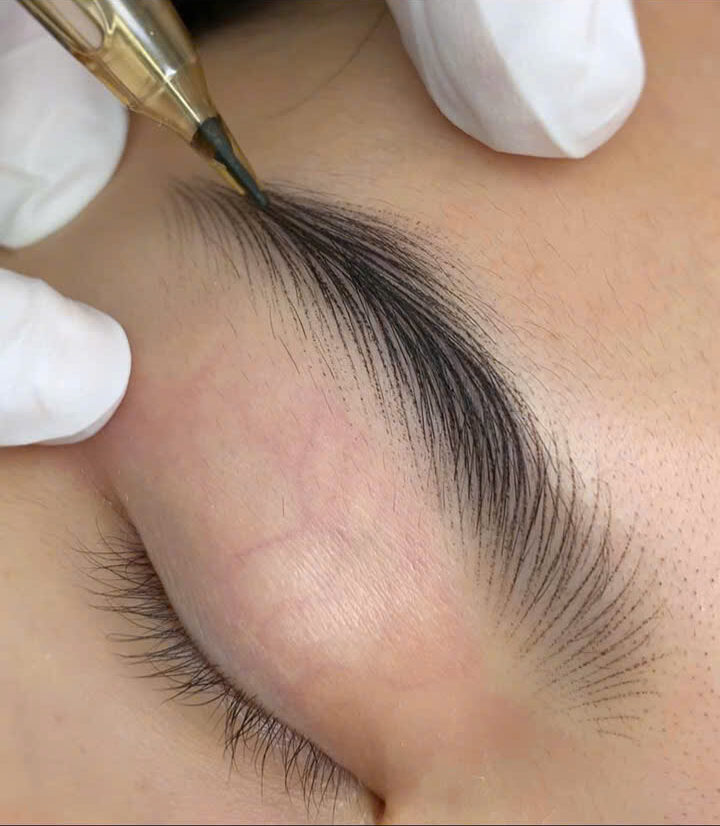 So sánh phun mày Ombre và điêu khắc Hairstroke: Nên chọn kỹ thuật nào? 1 So sánh phun mày Ombre và điêu khắc Hairstroke: Nên chọn kỹ thuật nào?