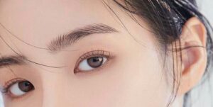 Điêu khắc chân mày nâu đen là gì?