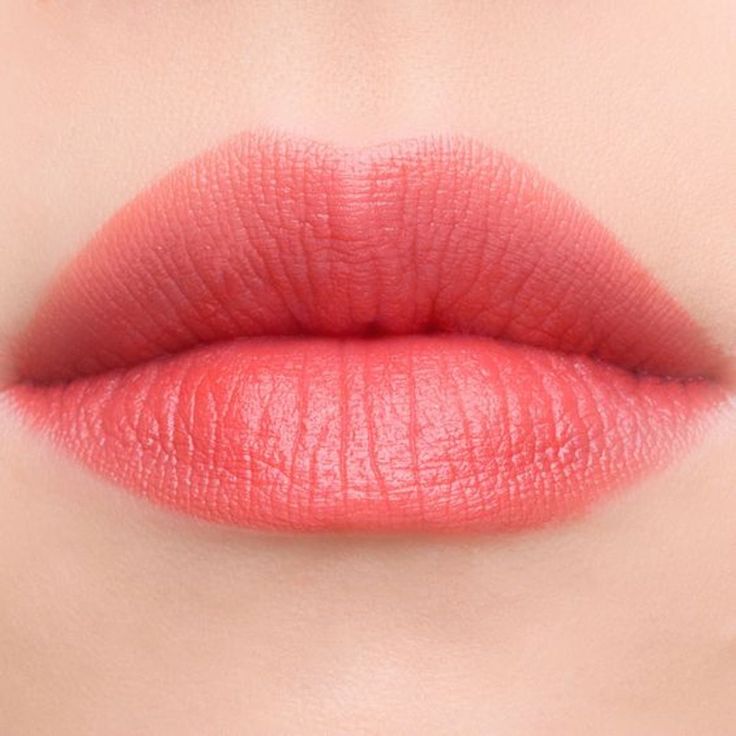 Phun môi màu hồng đào: Bí quyết để makeup tự nhiên, trong trẻo như sương mai 1 Phun môi màu hồng đào