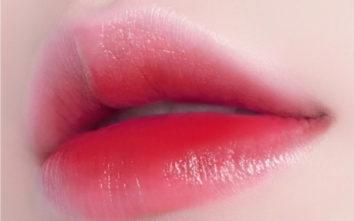 Môi dày nên phun màu gì? Kinh nghiệm lựa chọn màu môi hợp 1 728