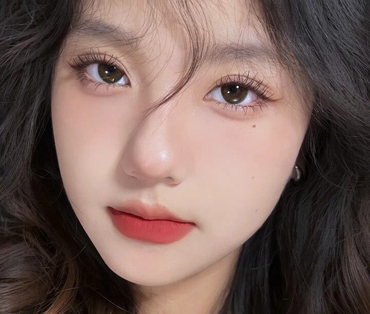 Khám phá 5 xu hướng makeup hot trend dành riêng cho phun môi màu đỏ gạch 6 7f8e6baf35328b357b3fba734123770d e1758181806309
