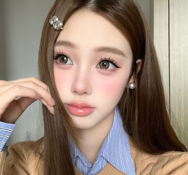 Phun lông mày nâu socola hợp với da nào? Lời khuyên từ chuyên gia 1 Phun lông mày nâu socola là gì?