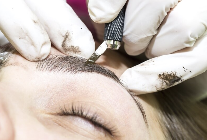 Điêu khắc lông mày bị đậm do đâu và cách xử lý như thế nào? 2 Anh chup man hinh 2025 09 29 140218