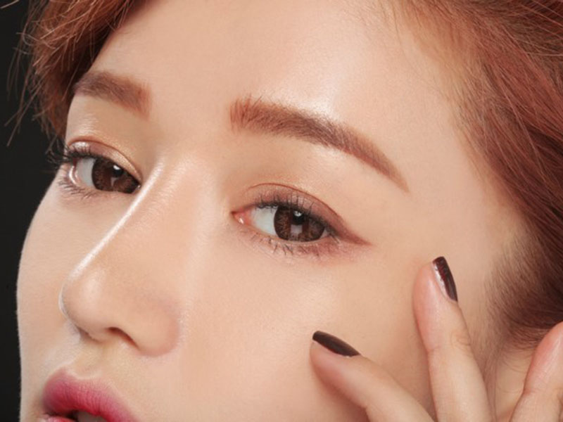 Xăm lông mày màu nâu socola có bị già không? 2 Long may mau nau tay 2