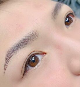 Điêu khắc chân mày phẩy sợi tạo nét chân mày tự nhiên