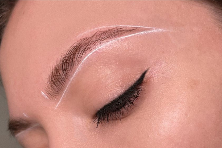 Điêu khắc Hairstroke chân mày nữ có đau không? Điêu khắc Hairstroke chân mày nữ có đau không?