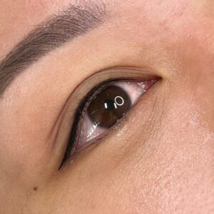 Hiểu rõ phun mí mắt màu nâu đen là gì