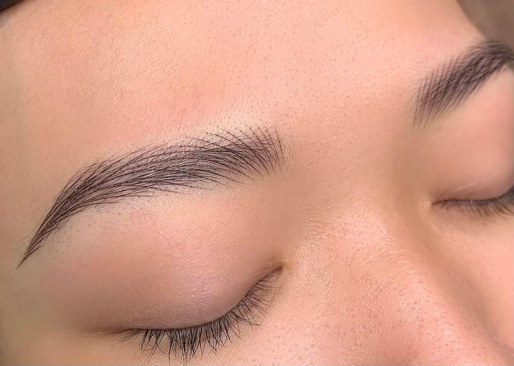 Hairstroke lông mày: 10 thắc mắc thường gặp và lời giải đáp chi tiết cho chị em 1 b9f0b38090aa04c3479f3344f7f84010 1