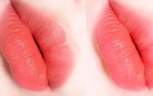 Xăm môi màu hồng cam