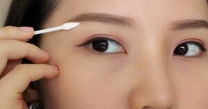 Xăm mày bao lâu thì bôi thuốc mỡ để giữ màu và tránh nhiễm trùng?