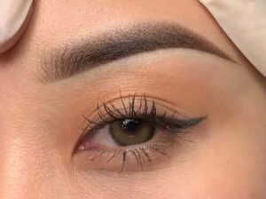 Chân mày phong thủy cho người mệnh Kim: Chọn dáng nào để hút tài lộc và may mắn?