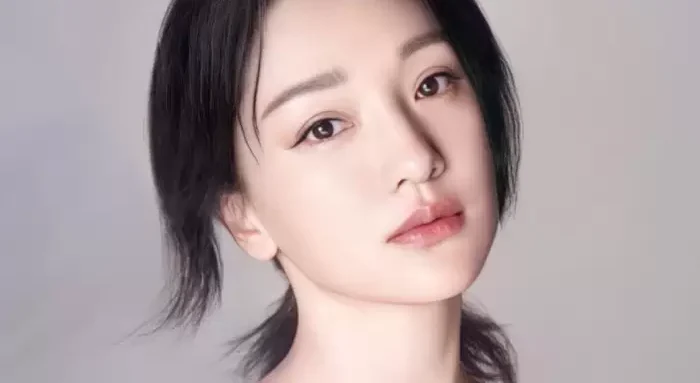 Mắt nhỏ, mí lót có nên phun mí mở tròng không? 4 chau tan mat buon e1758961183245