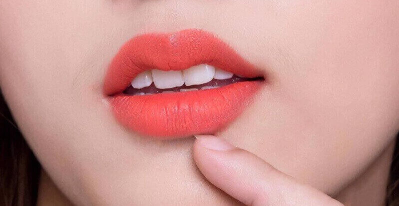 Phun môi lipstick là gì? Giá xăm môi hiệu ứng lipstick bao nhiêu? 2 cong nghe phun moi moi nhat 4 6641bec9ee930 e1757744965141