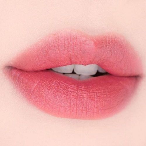 Phun môi màu hồng baby dành cho độ tuổi nào? 3 Phun môi màu hồng baby