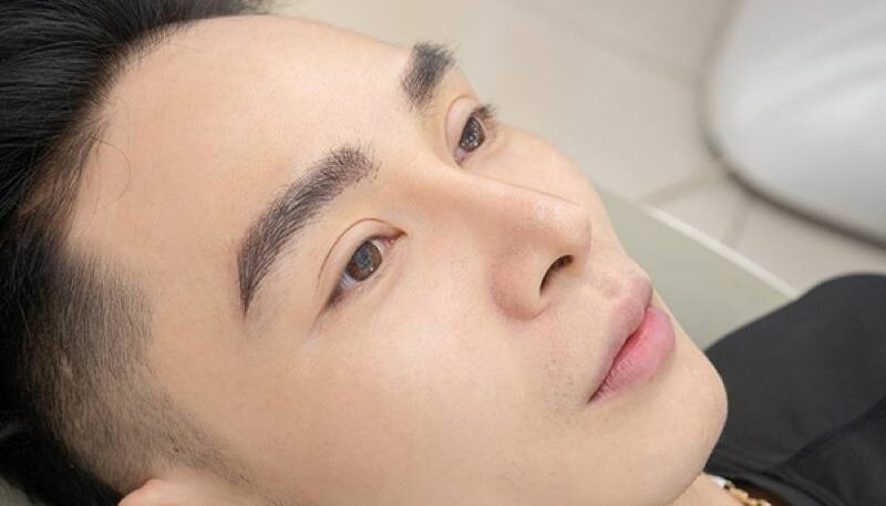 So sánh Hairstroke chân mày nam và điêu khắc: Đâu là lựa chọn tốt hơn? 2 Điêu khắc chân mày nam là gì?
