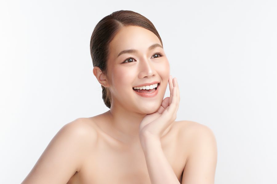 Phun lông mày màu đen hợp phong thủy không? 2 dieu khac long may phay soi sieu thuc