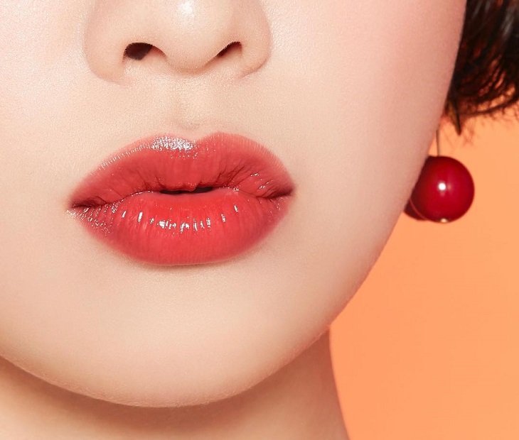 Top 5 lý do nên chọn phun môi màu đỏ cam thay vì các màu khác 1 do cam 1
