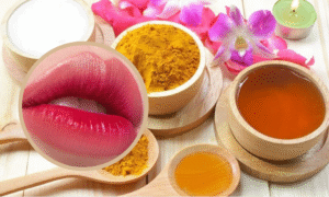 Trị thâm môi bằng nghệ