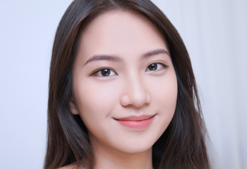 Mày lá liễu hợp gương mặt nào? Bí quyết chọn đúng để đẹp và hài hòa 7 hinh dang long may la lieu dac diem y nghia va cach tao kieu 1 e1758771074961