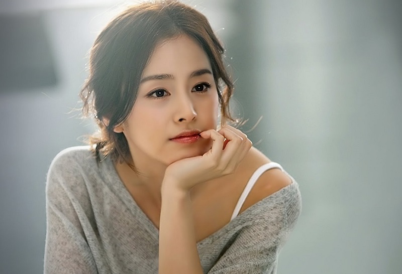 Lông mày trăng non lưỡi liềm là gì? Ý nghĩa tướng số tốt hay xấu