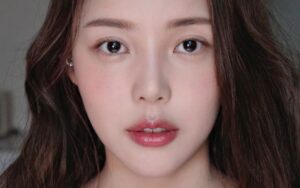 Mắt hạnh nhân là gì? Tiết lộ ý nghĩa tướng số tốt hay xấu