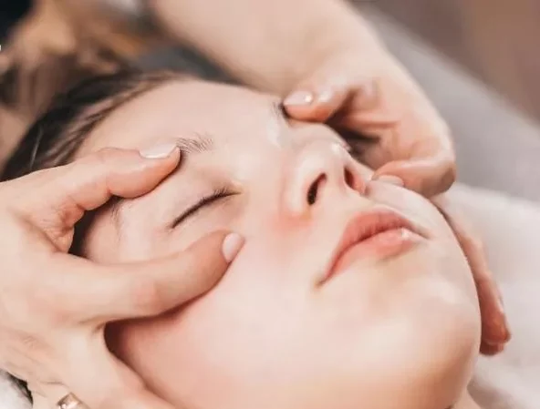 Mắt to mắt nhỏ trong nhân tướng học có ý nghĩa gì? 10 mat to mat nho 7 e1758877122195