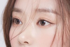 Phun mí mắt màu nâu đen giữ được bao lâu?