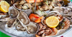 Có nên kiêng hải sản sau phun mí như phun môi không?